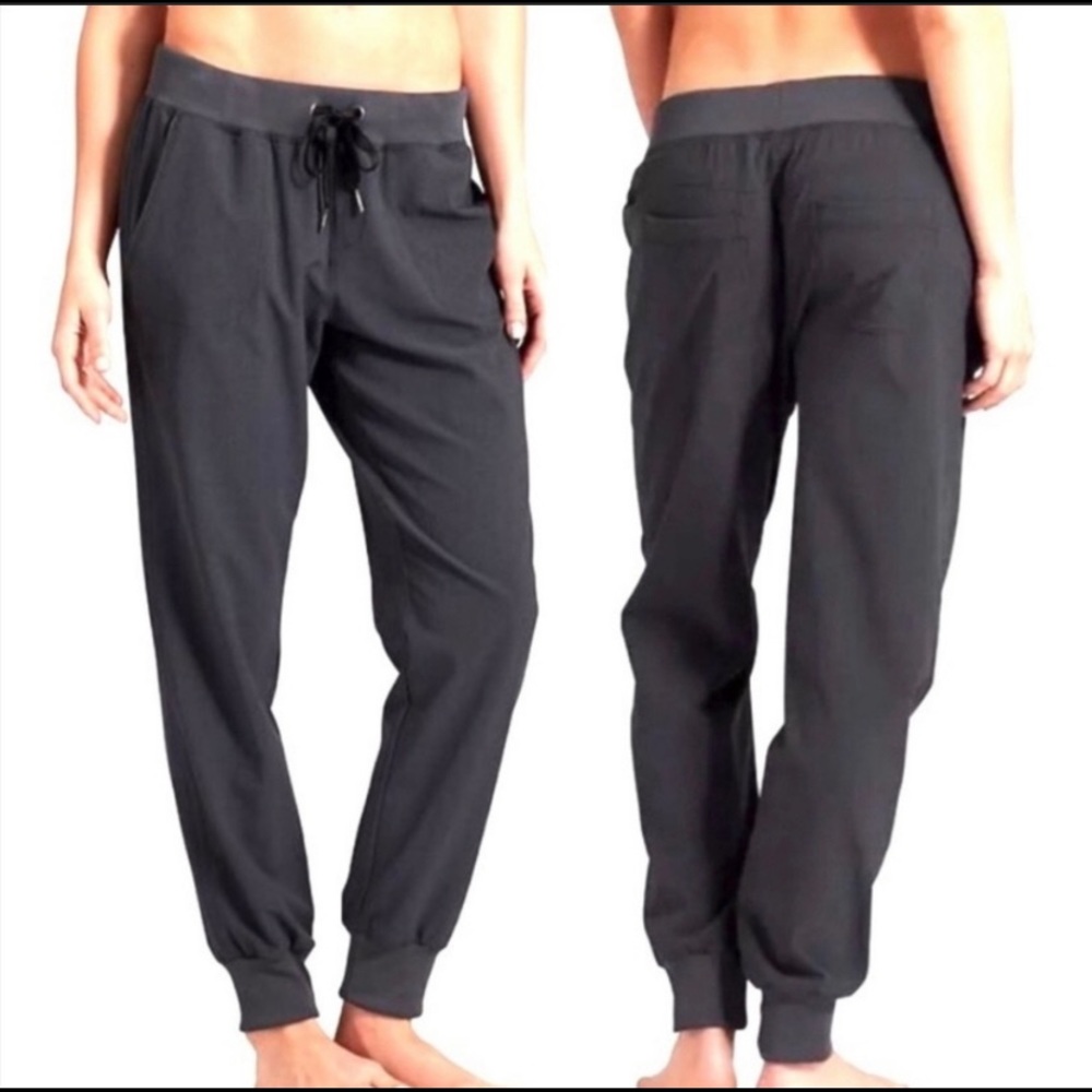 NWT Athleta Black City Joggers - size 10